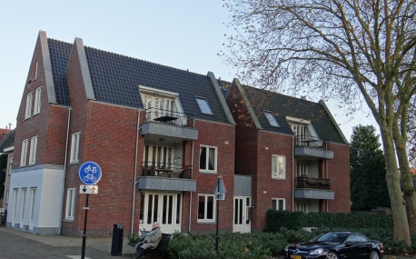 Appartementengebouw aan de Lorentzstraat te Soesterberg